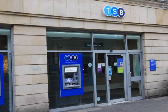 영국 은행 TSB가 "가상자산 거래에 과도한 사기 위험이 있다"며 "500만명 이상 은행 고객들의 가상자산 거래를 금지한다"고 밝혔다.<div id='ad_body3' class='mbad_bottom' ></div>