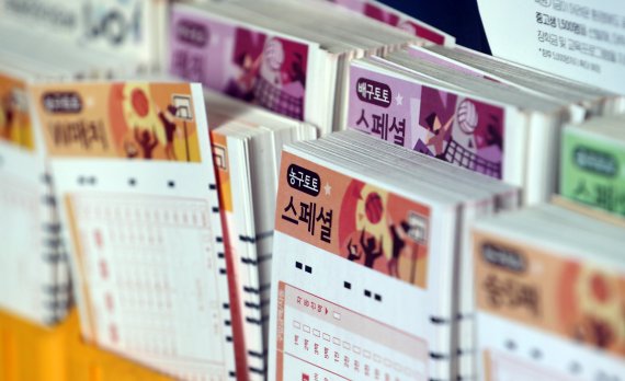 [서울=뉴시스]박영태 기자 = 코로나19 확산으로 2020년 03월 14일(토요일)부터 스포츠토토 발매가 중지됐다. 2020.03.15.since1999@newsis.com