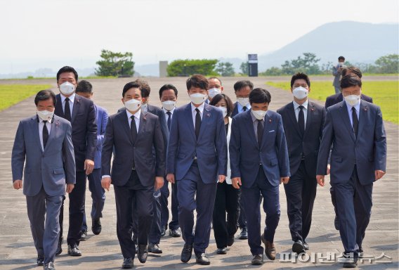 이준석 국힘 대표 “윤석열 X파일, 아직 당 차원 대응 없다”