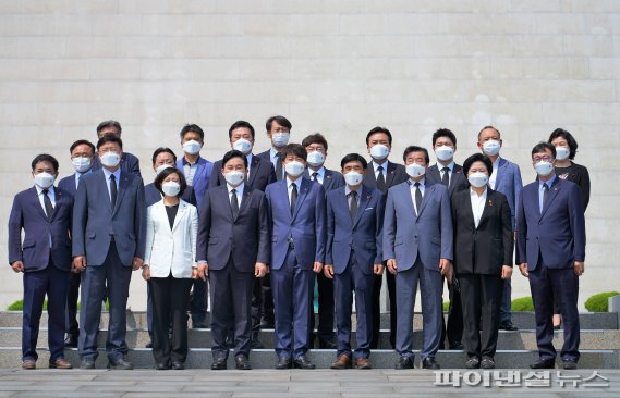 이준석 국힘 대표 “윤석열 X파일, 아직 당 차원 대응 없다”