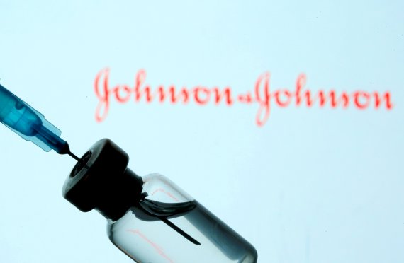 미국 존슨앤드존슨(J&J)이 벨기에 자회사 얀센제약을 통해 생산하고 있는 코로나19 백신. 로이터뉴스1