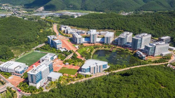 유니스트, 초고효율 슈퍼태양전지 개발에 도전