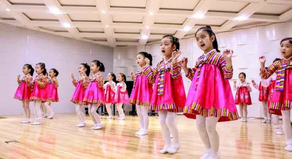 (평양 노동신문=뉴스1) = 북한 어린이. [국내에서만 사용가능. 재배포 금지. DB 금지. For Use Only in the Republic of Korea. Redistribution Prohibited] rodongphoto@news1.kr