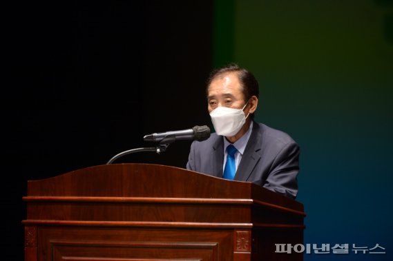 박윤국 포천시장 28일 포천문화재단 창립식 축사. 사진제공=포천시