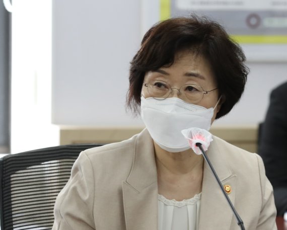 여가부, 전세계에서 한국 유일?…"97개국 부처·기구로 설치"