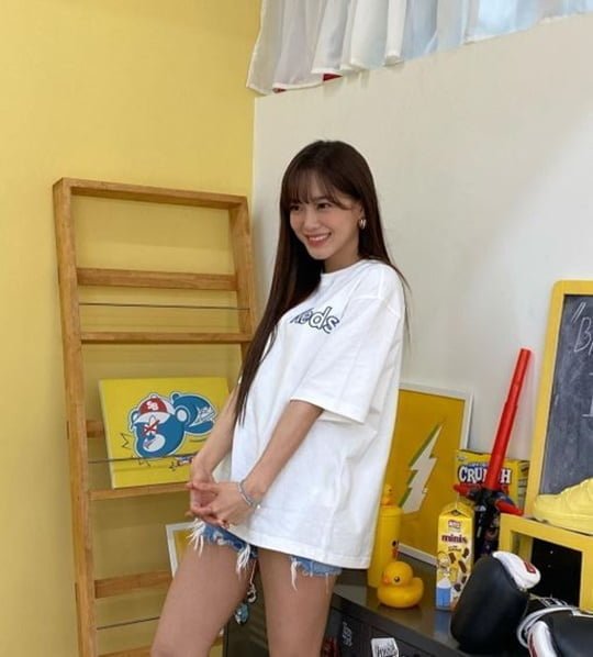 [서울=뉴시스]가수 김세정 (사진=김세정 SNS 캡처) 2021.07.20. photo@newsis.com
