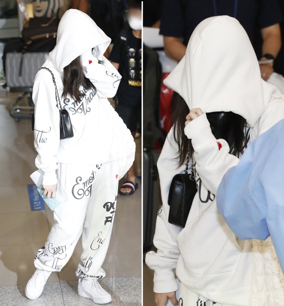 블랙핑크(BLACKPINK) 제니가 22일 오후 인천국제공항을 통해 미국 LA에서 입국하며 '민낯'을 모자로 가리고 있다. 2021.7.22./뉴스1 © News1 권현진 기자