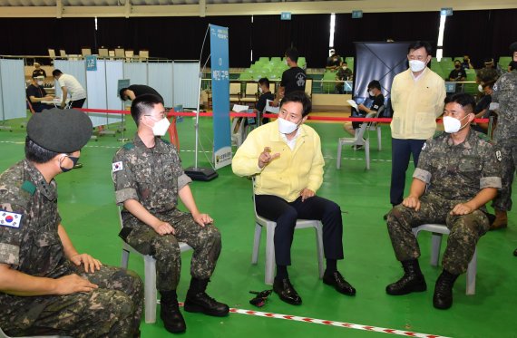 오세훈 시장, 수도방위사령부 방문..."방역지원 장병에 감사"