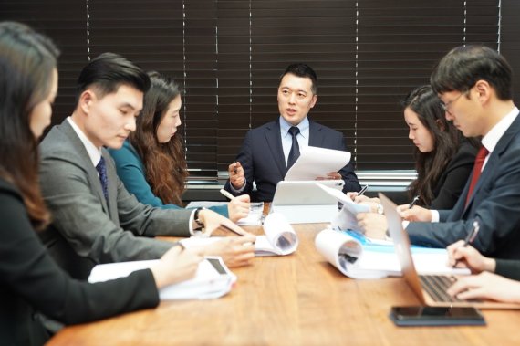 “통장 만들기 아르바이트”. 유령법인 설립까지... 대포통장 유통, 징역 몇 년?