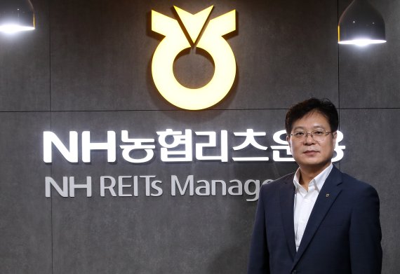 서철수 NH농협리츠운용 대표가 6일 서울 영등포구 농협재단빌딩에서 열린 뉴스1과의 인터뷰에 앞서 포즈를 취하고 있다. 2021.8.6/뉴스1 © News1 오대일 기자