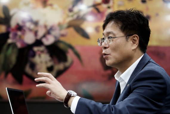 서철수 NH농협리츠운용 대표가 6일 서울 영등포구 농협재단빌딩에서 뉴스1과 인터뷰를 하고 있다. 2021.8.6/뉴스1 © News1 오대일 기자