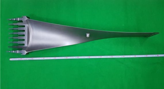 한국재료연구원이 개발한 발전터빈용 대형 타이타늄 합금 블레이드 사진 (한국재료연구원 제공) 2021.08.17 /뉴스1