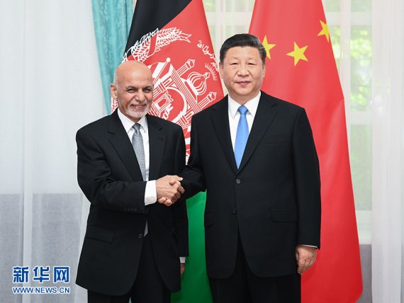 시진핑 중국 국가주석(오른쪽)과 아프가니스탄 가니 대통령. 중국 일대일로 홈페이지 캡쳐