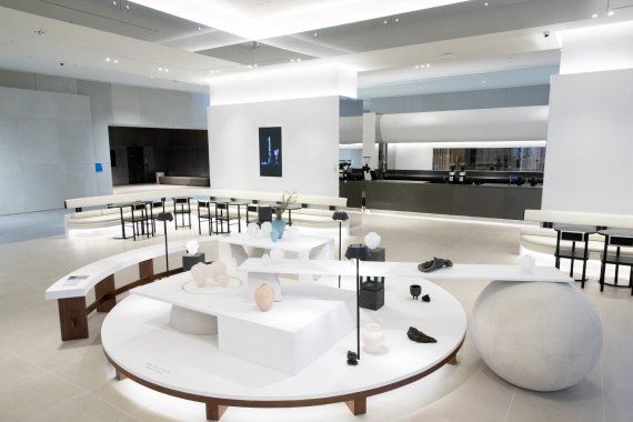 롯데GRS, '커피+갤러리' 엘리먼트 스토어 오픈