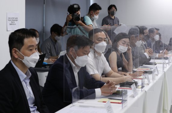 국내 가상자산 거래소 대표들이 25일 오전 서울 강남구 테헤란로 소재 가상자산 거래소 프로비트에서 열린 국민의힘 가상자산특별위원회 현장간담회에 참석했다./사진=뉴스1