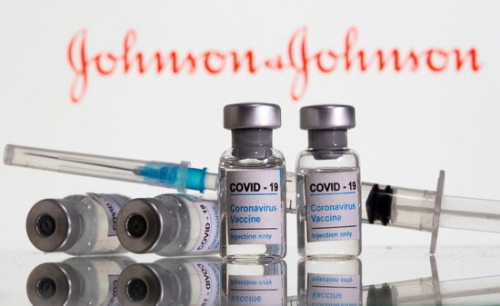 AZ·얀센 백신 사실상 퇴출...내년 화이자 모더나 백신만 사용된다