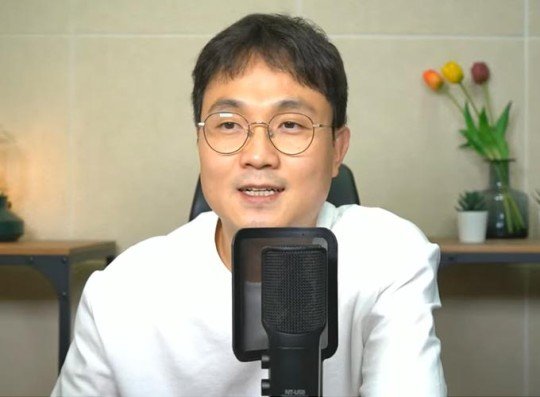 [서울=뉴시스] 유튜버 이진호 (사진=유튜브 채널 '연예 뒤통령 이진호' 영상 캡처).2021.09.01.photo@newsis.com