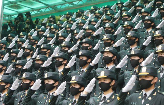 "이대남 잡아라" 국방공약 화두된 병역 개편[2025대선]