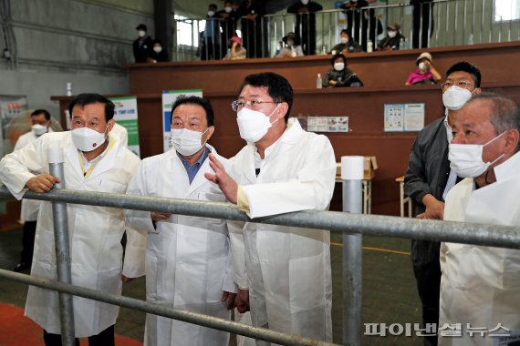 안동우 제주시장, 추석 축산물 수급 대책 점검 [fn포토]