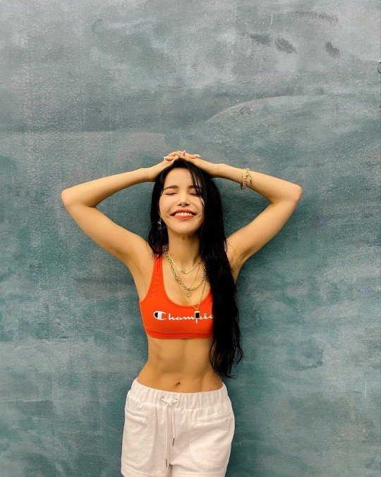 [서울=뉴시스] 마마무 솔라. (사진=솔라 SNS 캡처).2021.07.21.photo@newsis.com