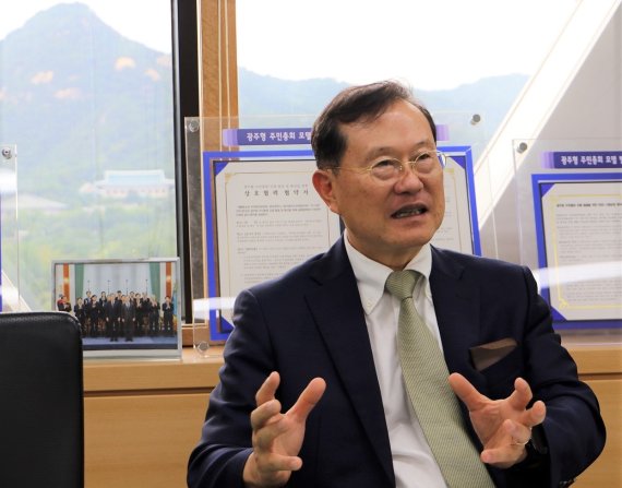 김순은 대통령소속 자치분권위원장이 2일 뉴스1과의 인터뷰에서 발언하고 있다.© 뉴스1