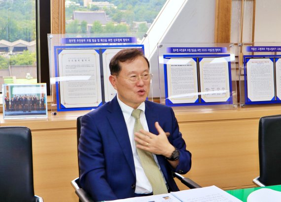 김순은 대통령소속 자치분권위원장이 2일 뉴스1과의 인터뷰에서 발언하고 있다.© 뉴스1