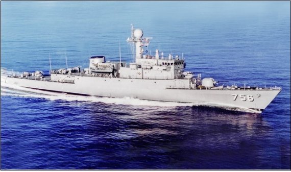 옛 해군 초계함 '포항함'(PCC-757) (해군 제공)사진=뉴스1