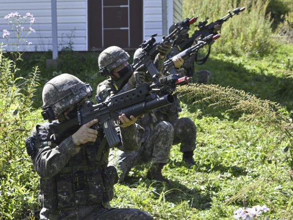 육군 초급부사관 450여명 극한의 전장 체험, 과학화 전투 훈련