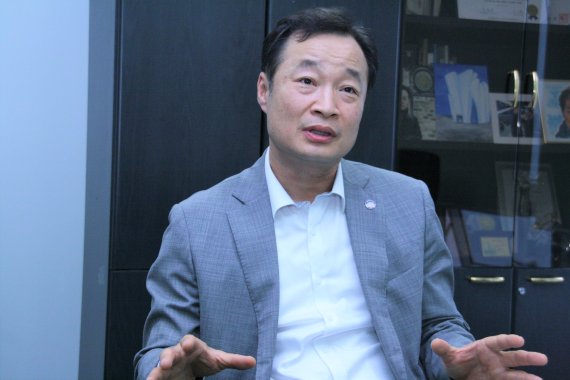 "잘 만든 공간, 잘 채우는 것까지 ‘건설’ 이죠" [fn이사람]