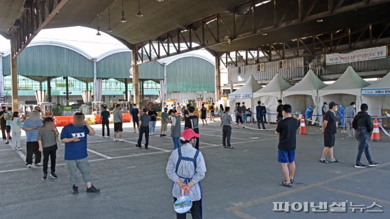 4차 유행 수도권 중심 재확산…서울 가락시장 누적 확진자 110명