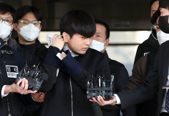 살인 등 혐의로 기소된 김태현씨의 2021년 4월 모습/사진=뉴스1