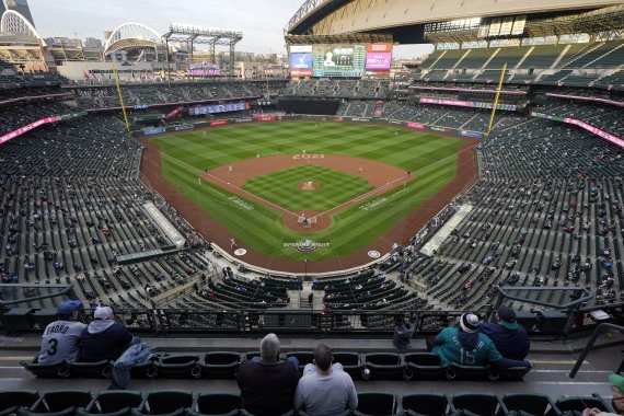 [시애틀=AP/뉴시스] 메이저리그(MLB) 시애틀 매리너스의 홈구장인 미국 워싱턴주 시애틀의 T-모바일파크. 2021.04.01