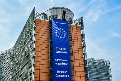 유럽연합(EU)이 코로나19로 인한 회원국들의 경제위기 극복을 위해 조성한 7500억유로(약 1036조원) 규모의 경제회복기금 투자 예정 분야에 블록체인 서비스를 포함시켰다.