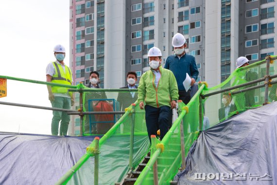 조광한 남양주시장 17일 늘을중앙공원 조성현장 로드체크. 사진제공=남양주시