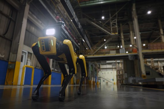 기아 광명공장(오토랜드 광명)에 투입된 공장 안전 서비스 로봇 현대차그룹 제공