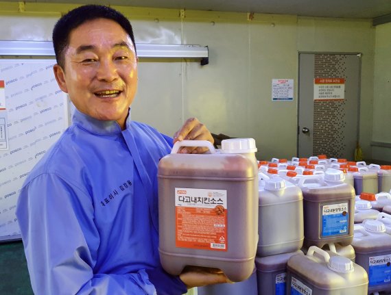 전북 익산에 있는 다고내푸드 김강용 대표.