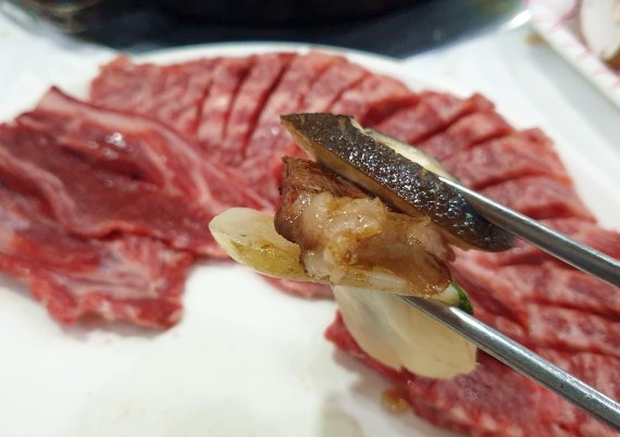 [조용철의 놀면 뭐먹니?] 바다와 산의 기운을 한 번에 맛보는 별미, 장흥삼합