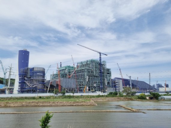 강릉 안인화력발전소 전경.2021.9.2/뉴스1 윤왕근 기자