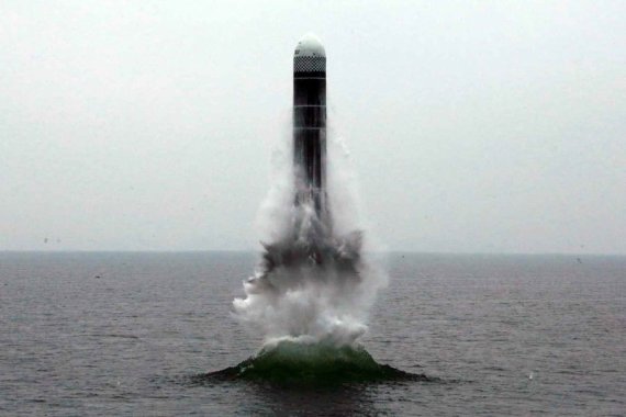 북한이 지난 2019년 10월2일 강원도 원산 인근 해상에서 잠수함발사탄도미사일(SLBM) '북극성-3형'을 시험발사했다. 사진=뉴스1