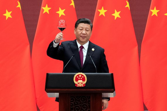 건배하는 시진핑 중국 국가주석의 모습 /Pool via REUTERS/File Photo /REUTERS/뉴스1 /사진=뉴스1 외신화상