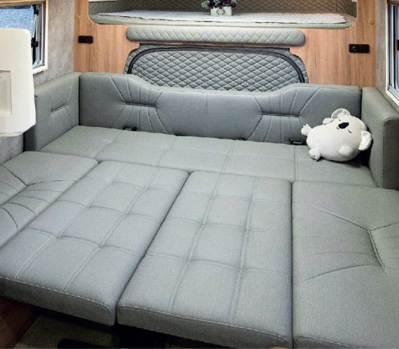 ▲ 예스알브이 ‘제우스640FU(ZEUS 640FU)’의 실내 모습.