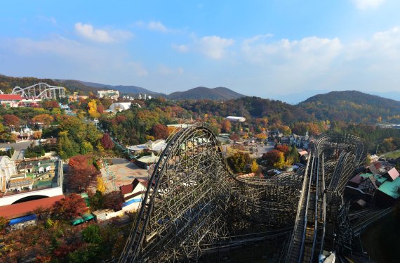 에버랜드 티익스프레스 단풍 /사진=삼성물산