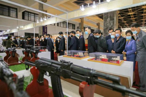 美 공군, 신형 벙커버스터 'GBU-72' 투하 시험 성공