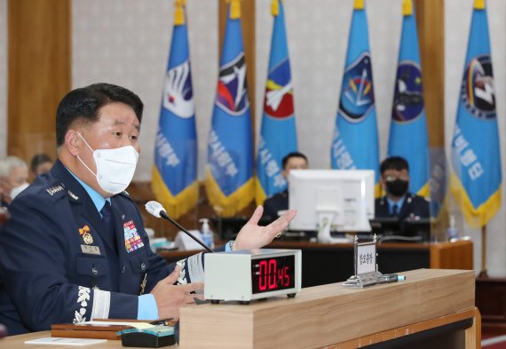 국감장서 공군총장 '李중사 성추해 사망 사건' 공개 사과