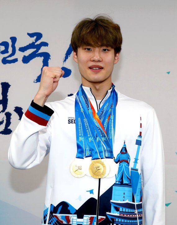 전국체전 MVP에 선정된 황선우(대한체육회 제공)© 뉴스1