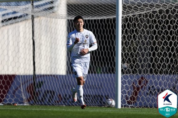 [서울=뉴시스] 선제골을 넣은 김천 상무 조규성. (사진=프로축구연맹 제공)