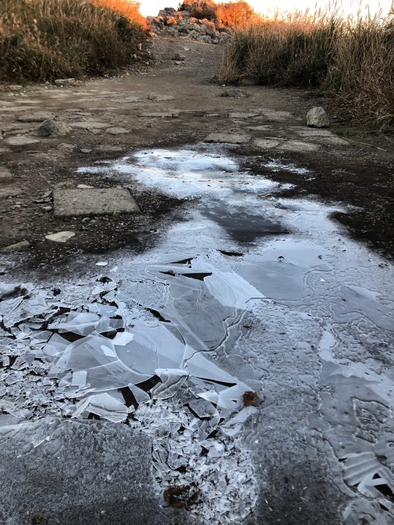 한파 영향 울산 신불산 얼음 관측..등산객 사망도