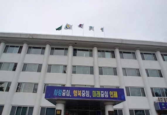 17일 인제군(군수 최상기)이 산림청에서 시행한 2022년 녹색자금 무장애나눔길 공모사업에 최종 선정, 국비 40억원을 확보하였다고 밝혔다.