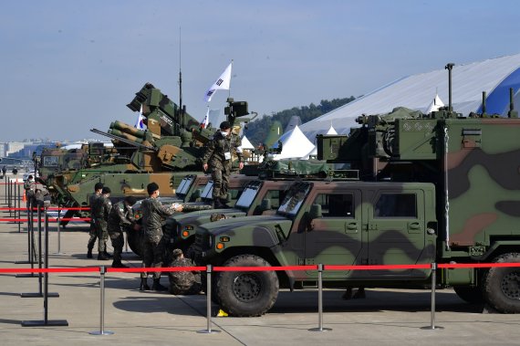 18일 경기 성남 서울공항에서 열린 '서울 국제 항공우주 및 방위산업 전시회 2021' 프레스데이가 열렸다. 사진=서동일 기자