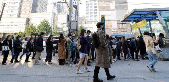 서울시 "다중이용시설 영업시간 제한 해제"